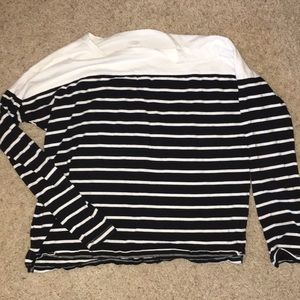 Old navy women's relaxed long sleeve tee